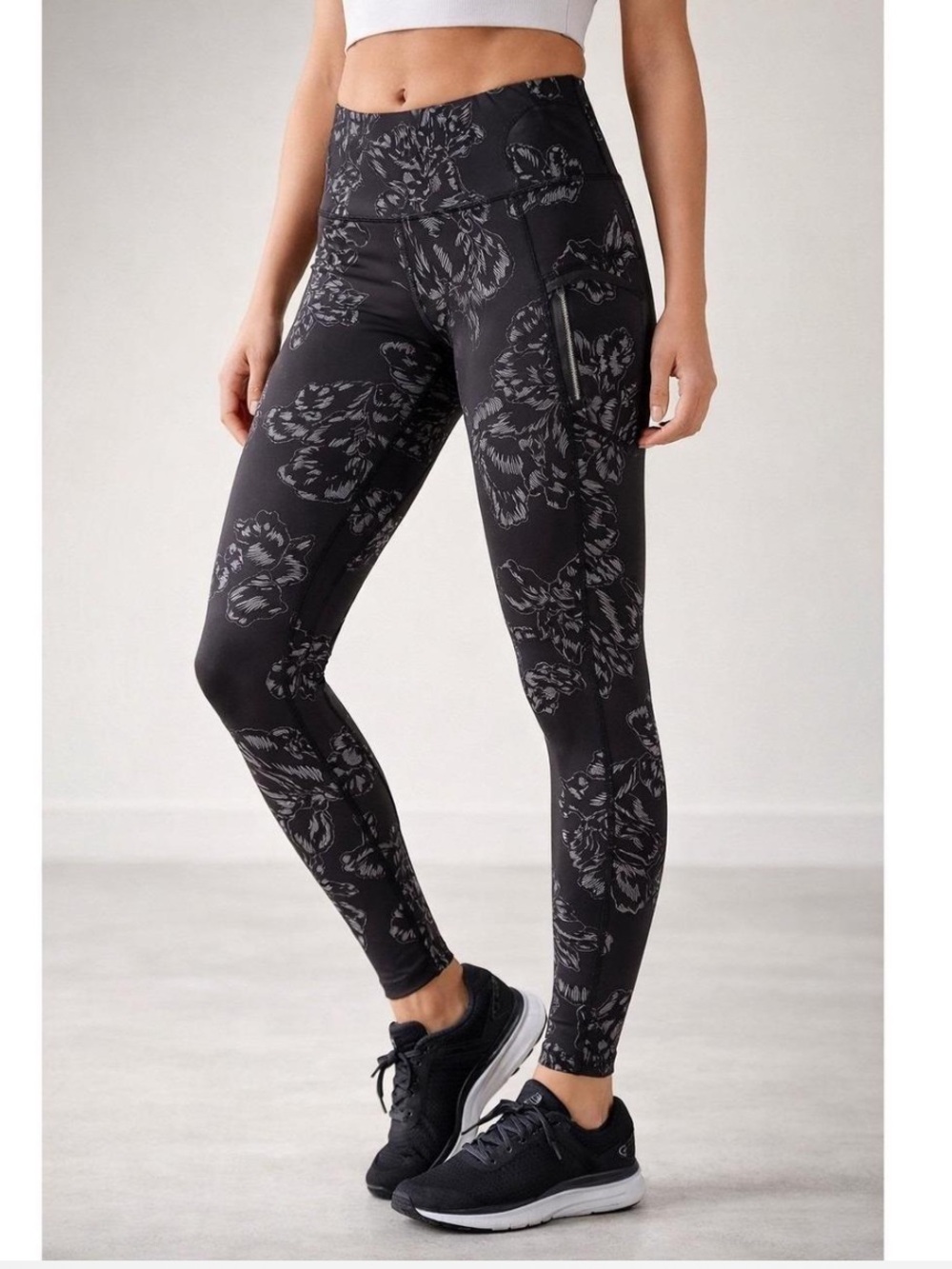 Athleta Rainier Reflective Tight Black Workout Thermal Leggings Medium
